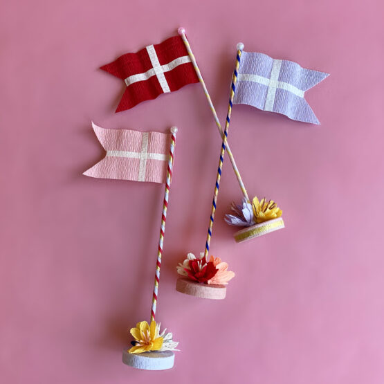 Bordflag DIY KIT – 3 festlige og finurlige flag inklusiv crepepapir